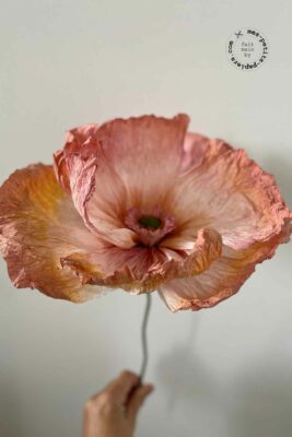 Fleurs en papier crépon créées par mes-petits-papiers.com, Caroline Houël